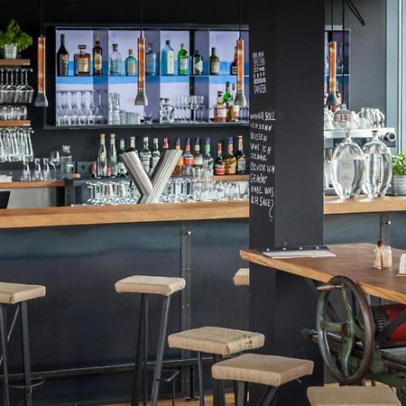 Staycity Aparthotels Dresden City Centre Extérieur photo The bar at the 101 bar