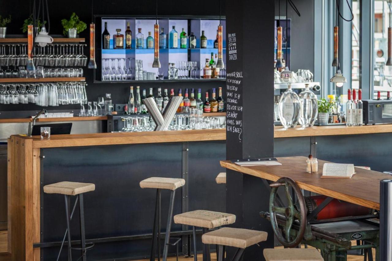 Staycity Aparthotels Dresden City Centre Extérieur photo The bar at the 101 bar