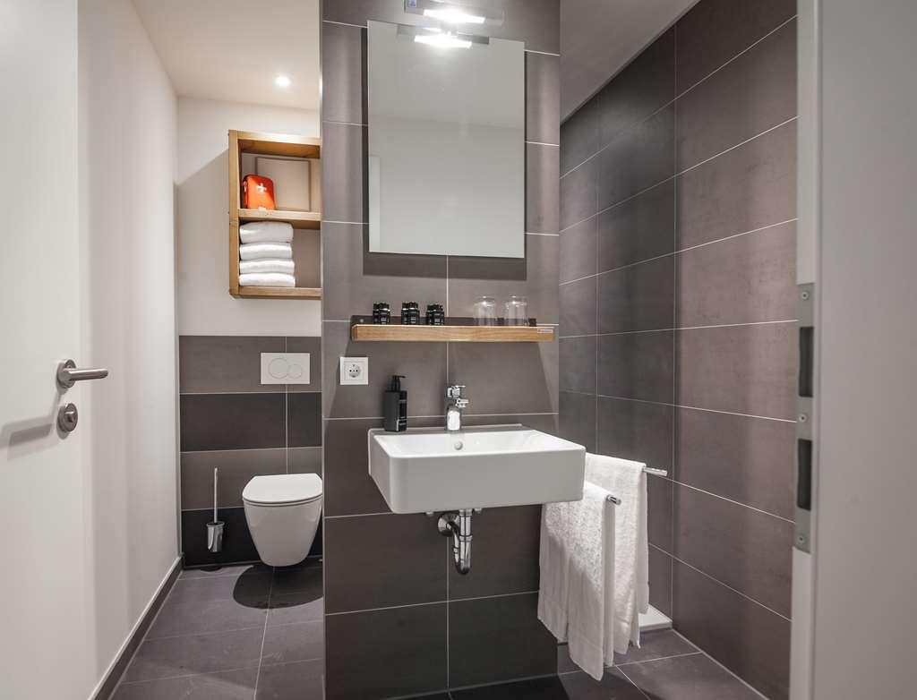 Staycity Aparthotels Dresden City Centre Extérieur photo Bathroom