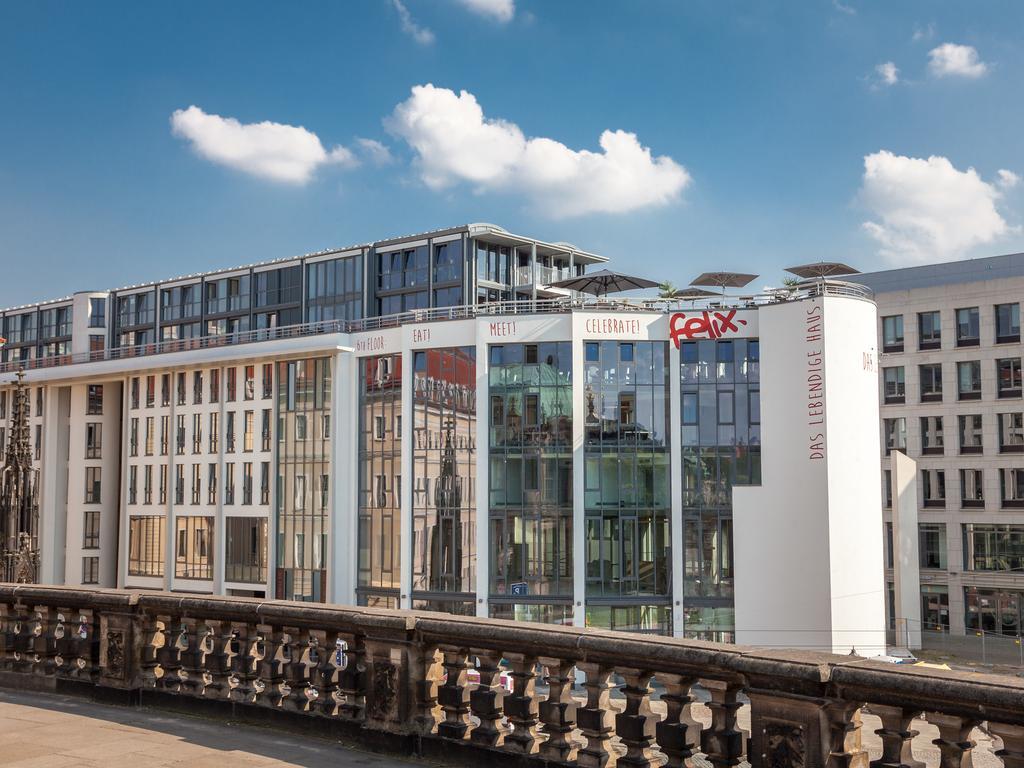 Staycity Aparthotels Dresden City Centre Extérieur photo The University of Edinburgh's King's Gate building